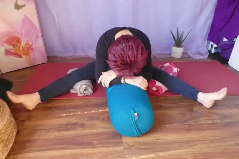 michelle demonstrating a yin yoga pose